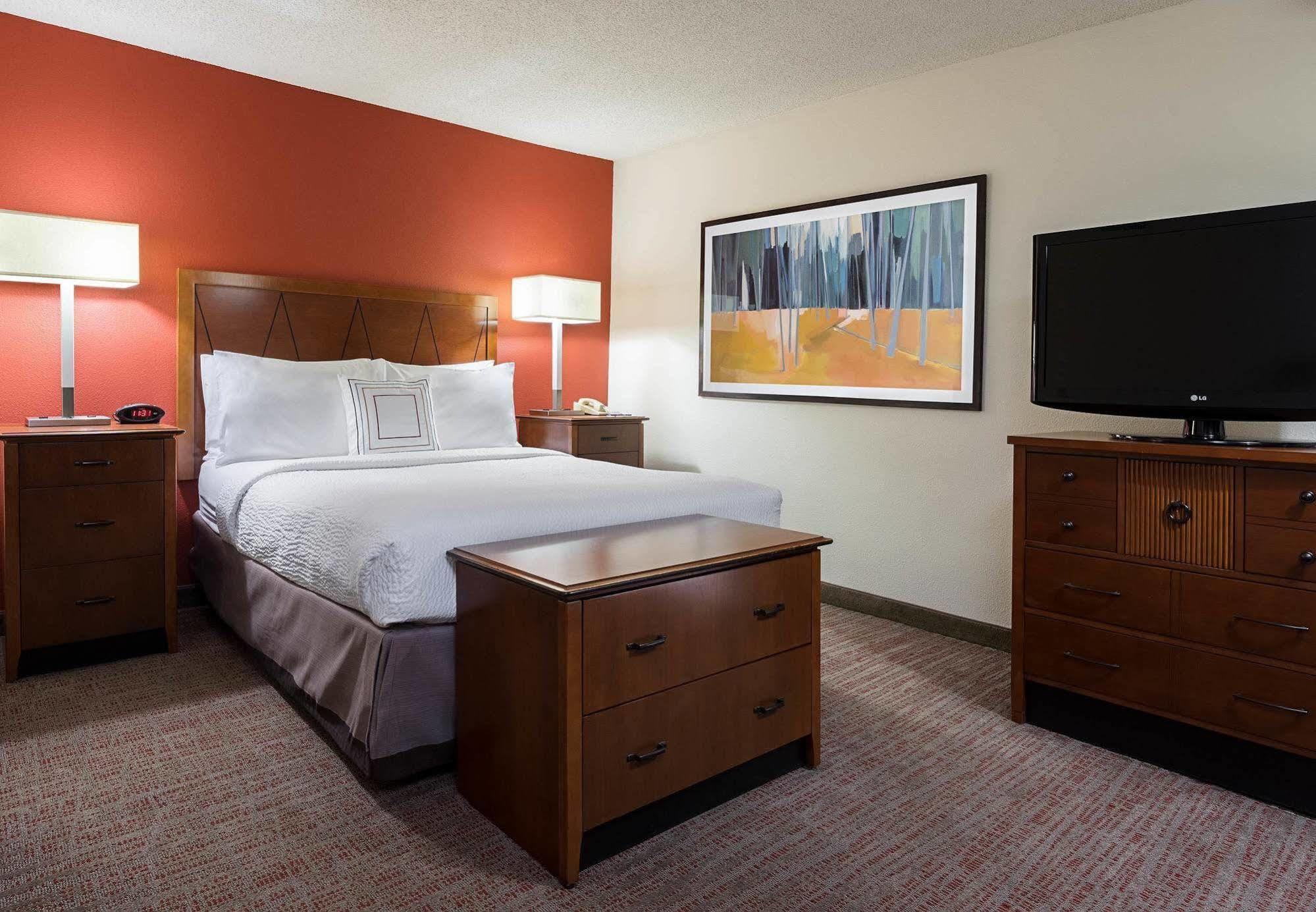Residence Inn By Marriott San Diego Central Екстериор снимка