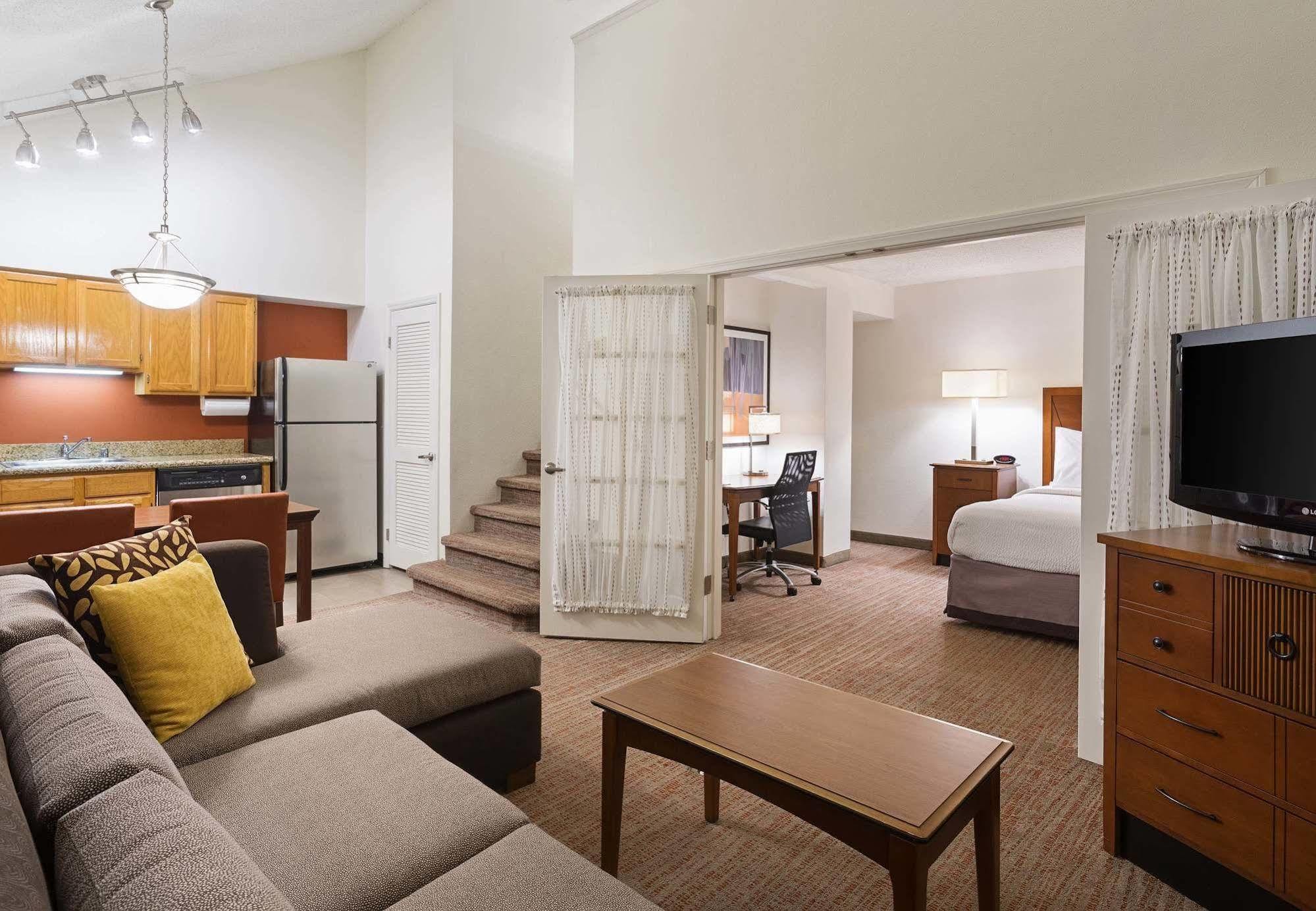 Residence Inn By Marriott San Diego Central Екстериор снимка