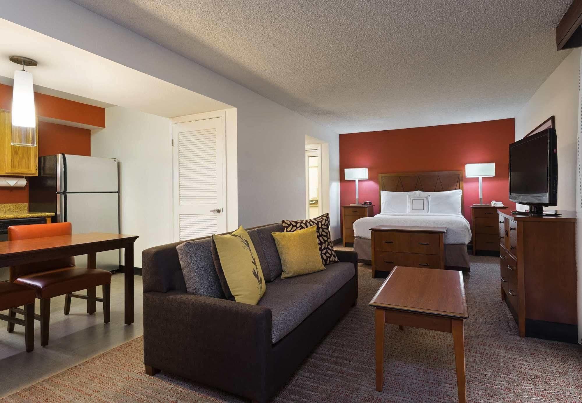 Residence Inn By Marriott San Diego Central Екстериор снимка